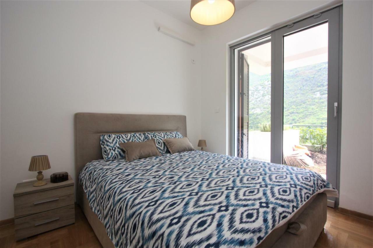 One Bedroom Apartment Lavander Morinj Kotor Buitenkant foto